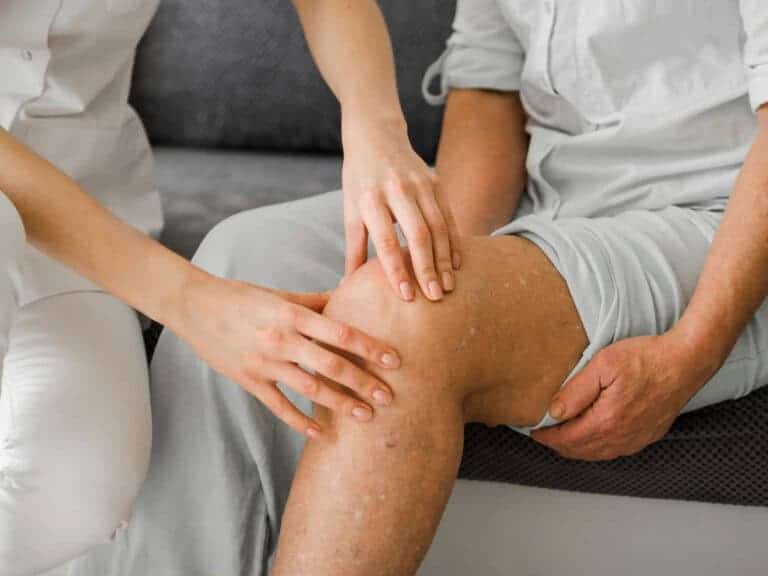 Probleme care pot apărea la nivelul genunchiului – cum le identifici și ce soluții de tratament există 9 Probleme care pot apărea la nivelul genunchiului – cum le identifici și ce soluții de tratament există